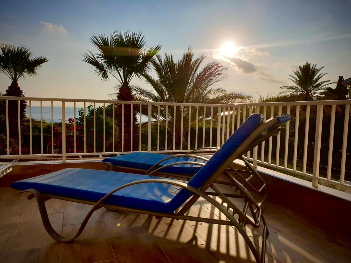 Coral Bay Modern Renovated Apartment By The Sea Pafos Zewnętrze zdjęcie
