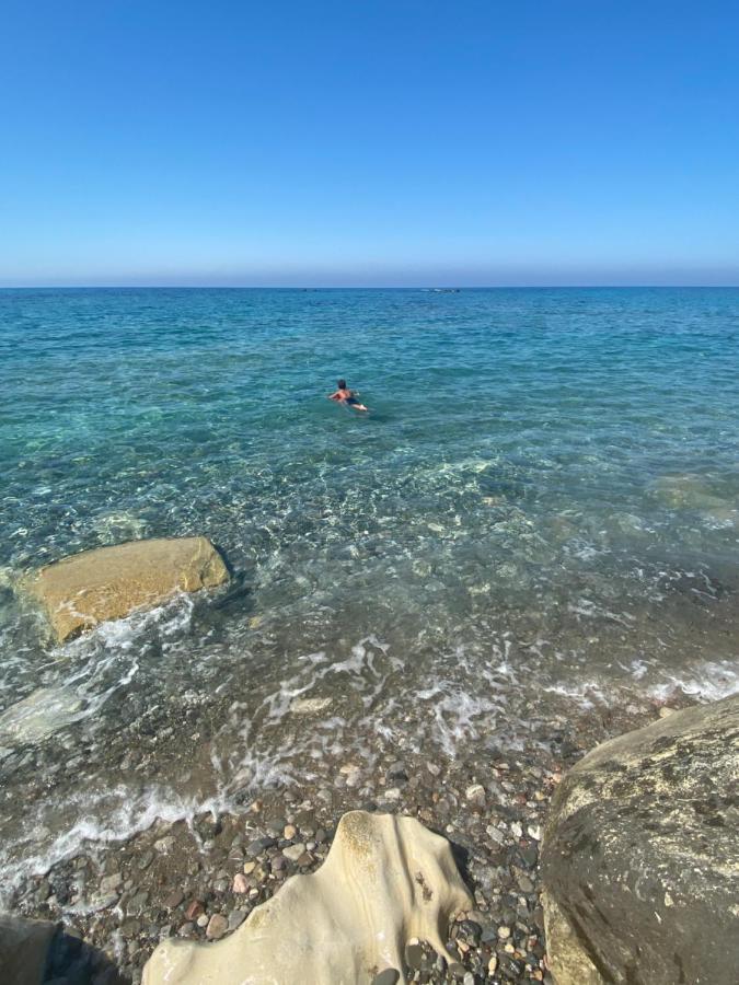 Coral Bay Modern Renovated Apartment By The Sea Pafos Zewnętrze zdjęcie
